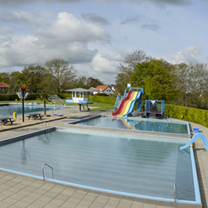 De_Vrijetijdkrant_buitenzwembaden_en_zwemplassen_Utrecht_Zwembad_het_Knopenbad