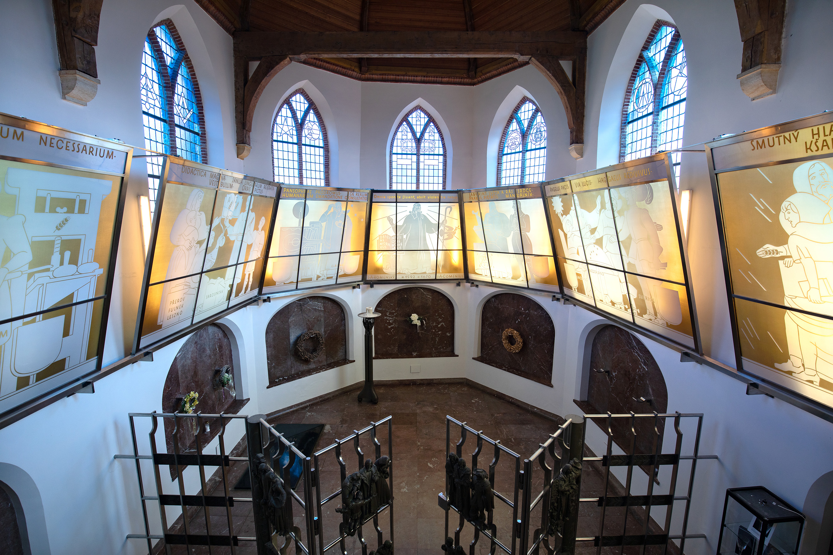 De_Vrijetijdkrant_regio_Gooi_en_Vecht_Comenius_Mausoleum